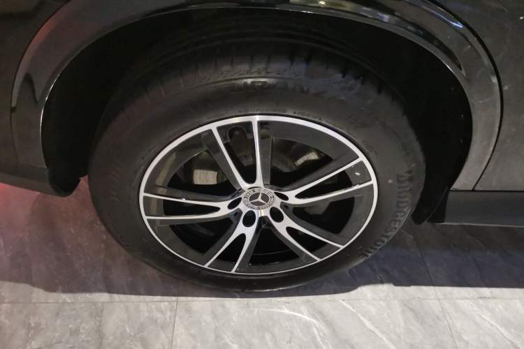 Used Mercedes-Benz GLC 2025 GLC 260 L 4MATIC Luxury Model Right Rear Wheel Hub