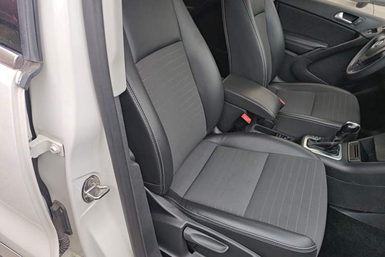 Used Volkswagen Tiguan L 2016 300TSI Automatic Two-Wheel Drive Trend Edition
