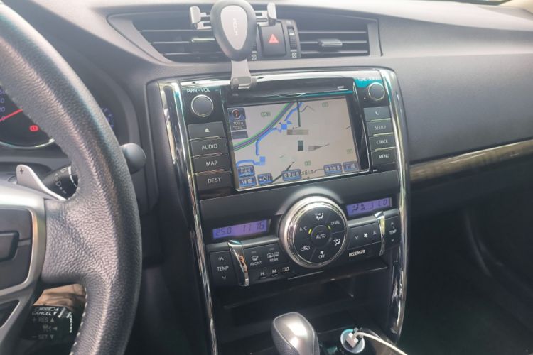 Used Toyota Reiz 2013 3.0V Zunrui Navigation Edition Audio And AC Panel