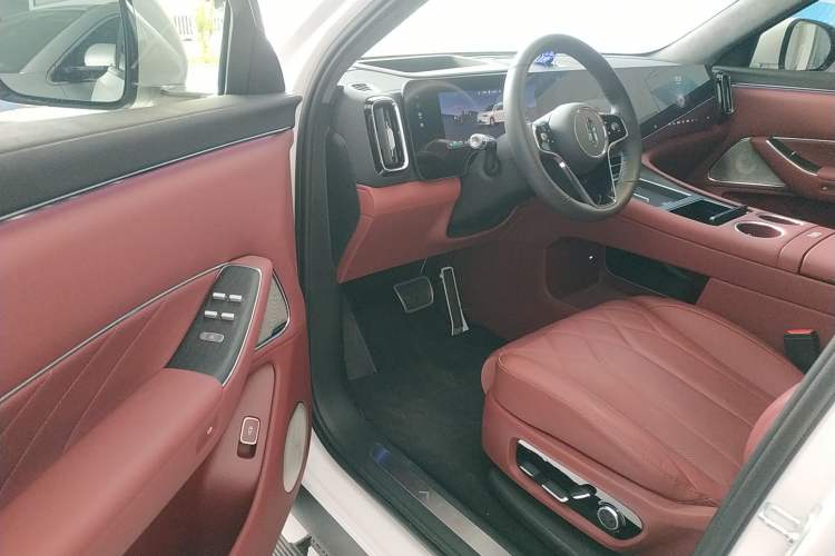 Used Hima AITO M8 2025 Extended-Range Max+ Version 53.4 kWh 5-Seater Edition