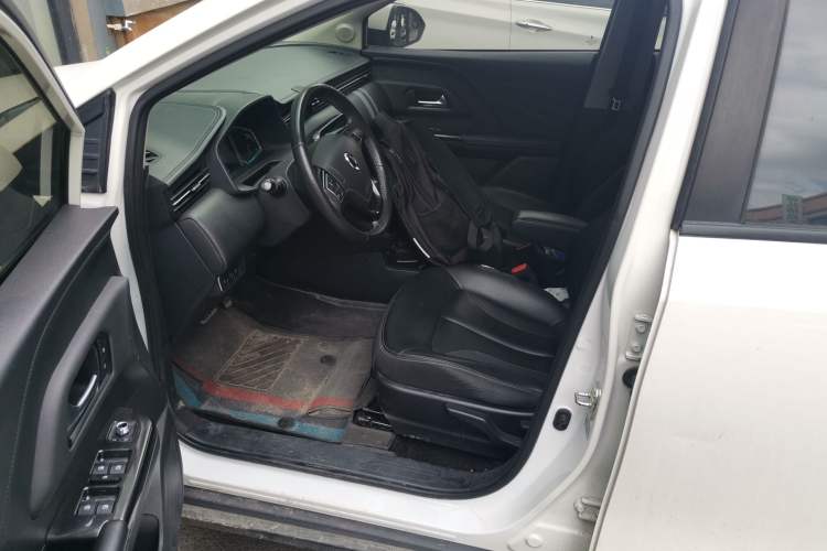 Used ORA iQ 2018 Smart Connectivity Model