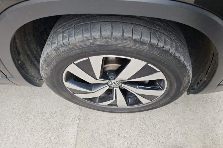 Used Volkswagen Tayron 2020 330TSI Two-Wheel Drive Luxury Smart Connectivity Version Right Front Wheel Hub