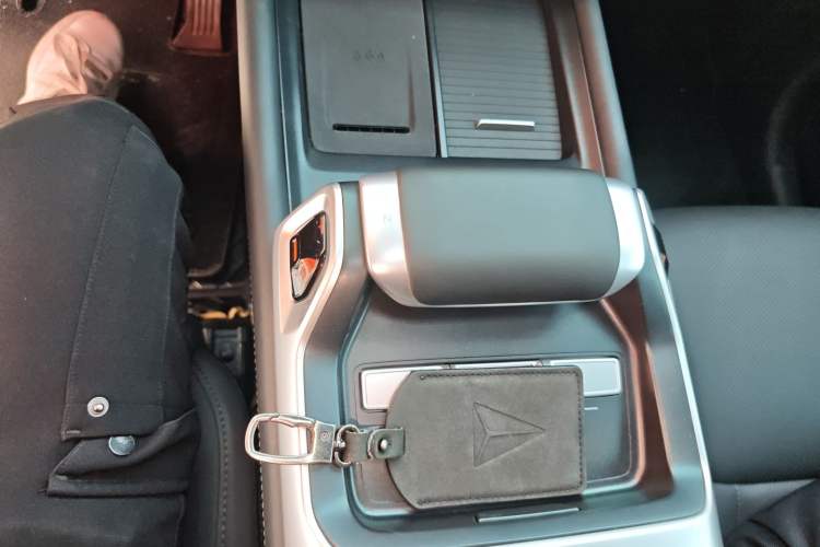 Used Deepal G318 2024 Four-Wheel Drive Comfort Edition Gear Lever