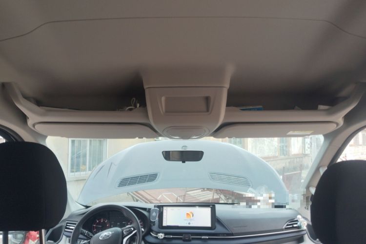 Used SAIC MAXUS Xintu V90 2024 ZhiJie 2.0T Automatic Front-Drive Long-Wheelbase High-Roof Model with Single Rear Tire 6/7 Seats