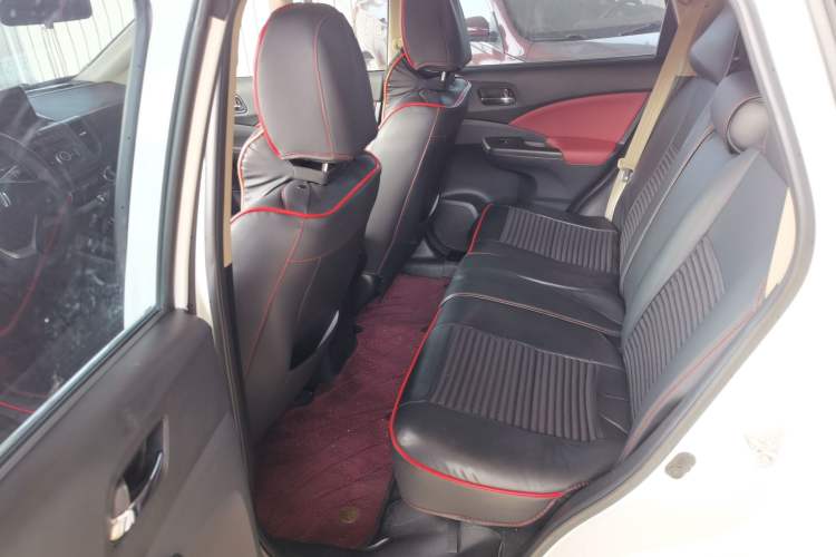 Used Honda CR-V 2016 2.0L two-wheel drive Urban Edition Left Rear Seat