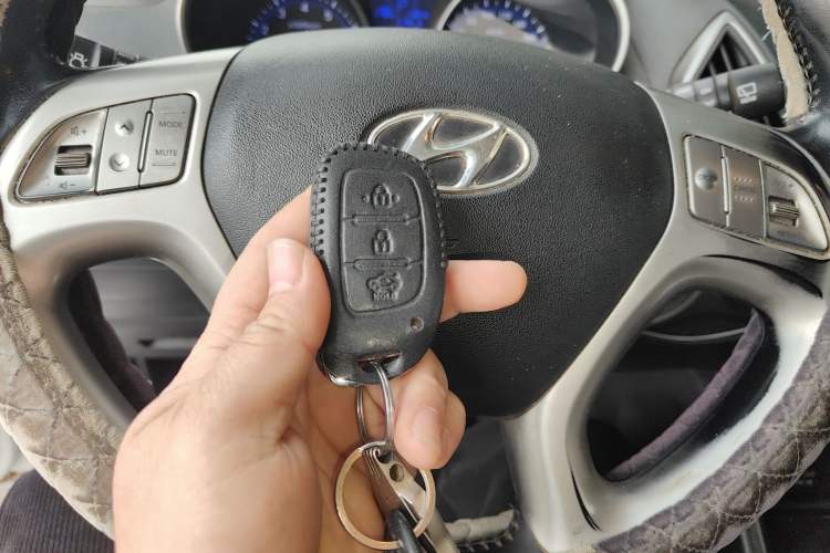 Used Hyundai ix35 2015 2.0L Automatic 2WD Smart Version China V Standard
