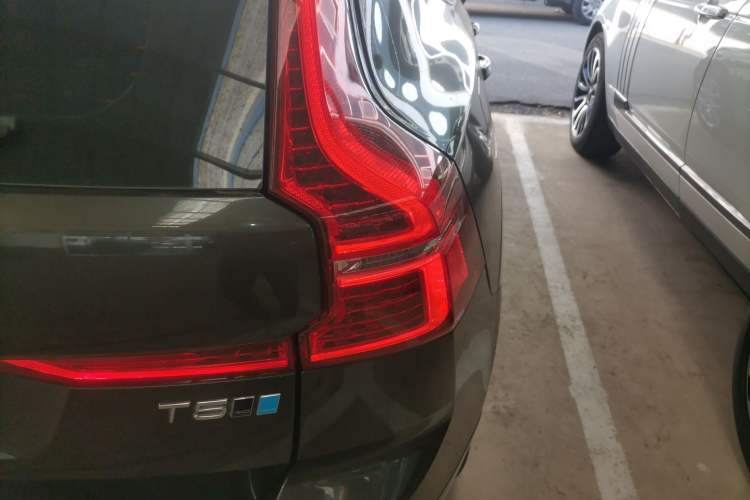 Used Volvo XC60 2019 T5 4x4 Smart Edition China V Standard