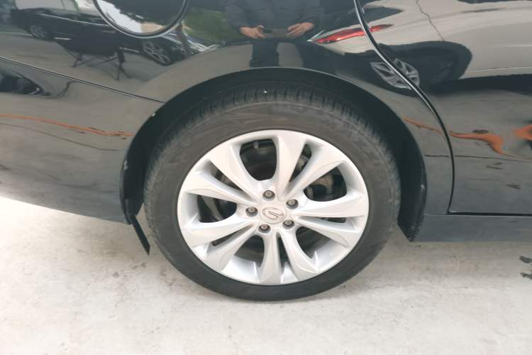 Used GAC Trumpchi GA6 2016 235T Manual Elite Edition Exterior 8