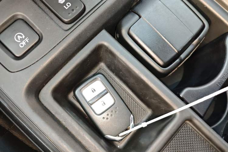 Used Honda CR-V 2015 2.4L two-wheel drive luxury version