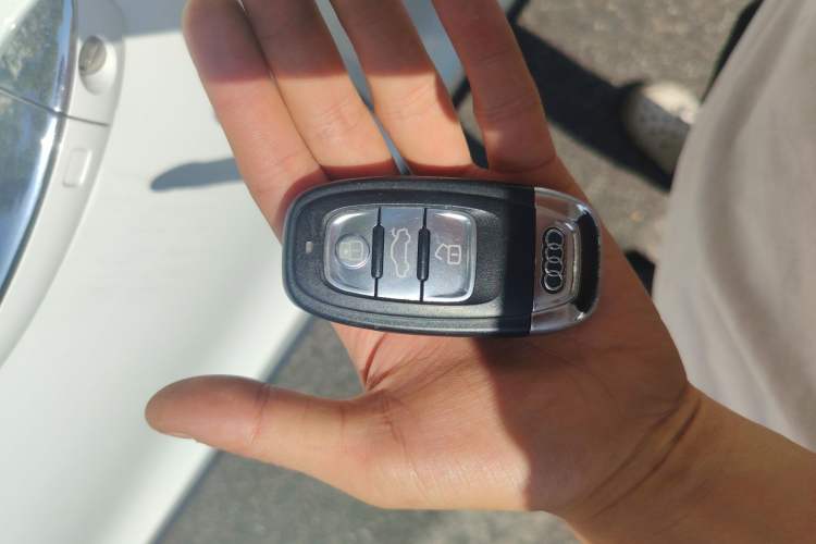 Used Audi Q5 2016 40 TFSI Technology Edition Vehicle Key