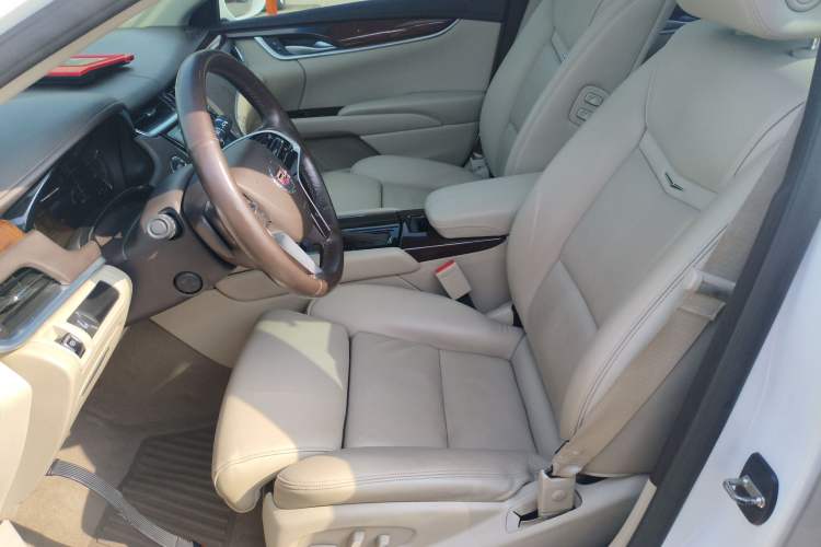 Used Cadillac XTS 2014 28T Luxury Model
