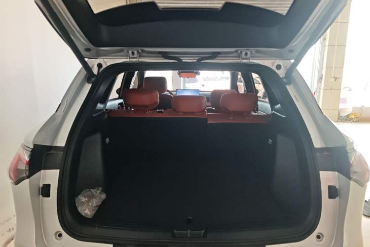 Used Wuling Xingguang S 2025 Model 510 km Flagship Version Trunk