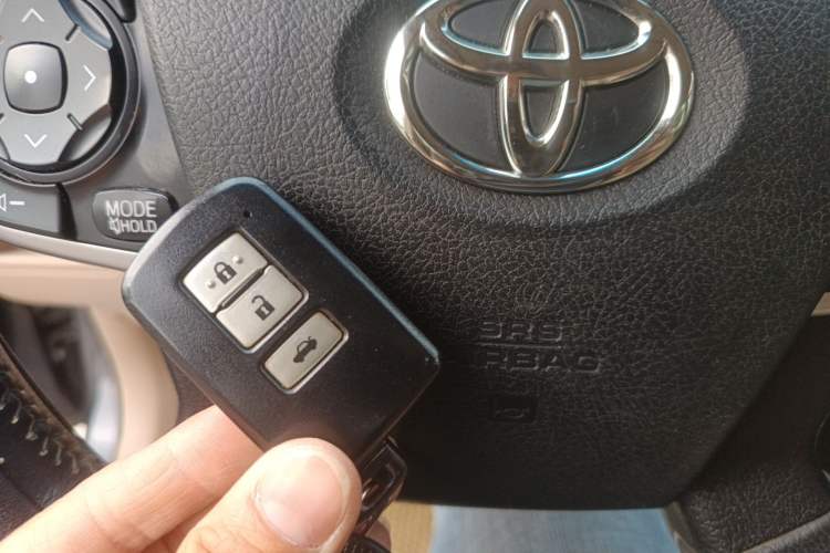 Used Toyota Camry 2012 2.5G Luxury Edition Vehicle Key