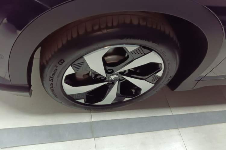 Used ARCFOX Alpha T5 2025 520 MAX
