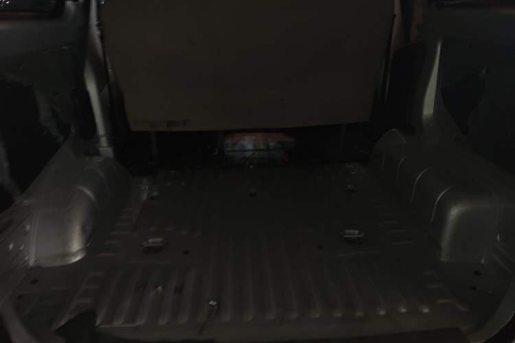 Used Wuling Hongguang V 2022 1.5L Jingqu Edition Electric-Assist LAR Trunk