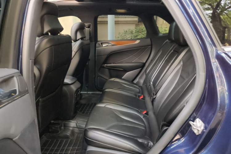 Used Lincoln MKC 2014 2.0T Two-Wheel-Drive Luxury Edition