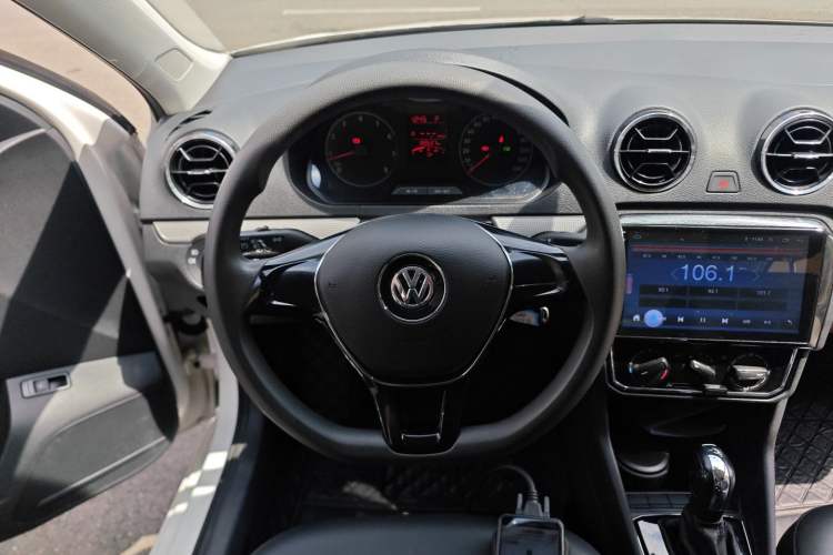 Used Volkswagen Jetta 2017 1.5L Automatic Comfort Model Steering Wheel