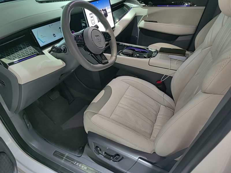 Used Zeekr 009 2022 WE Edition — 14