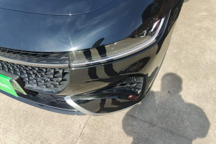 Used VOYAH PASSION 2024 PHEV Four-Wheel Drive Ultra-Long Range Executive Edition Left Front Headlight