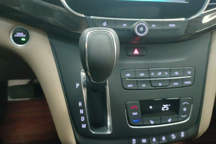 Used Buick GL8 2017 ES 28T Premium Version China V Standard