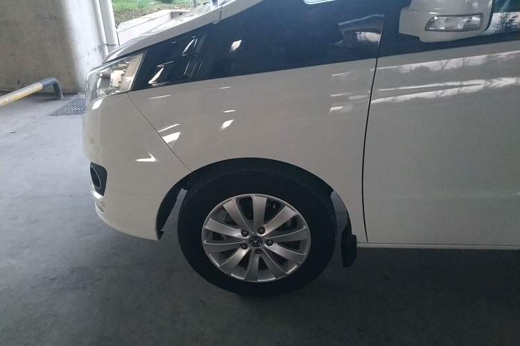 Used JAC Refine M5 2017 2.0T Gasoline Dual-Clutch Executive Version