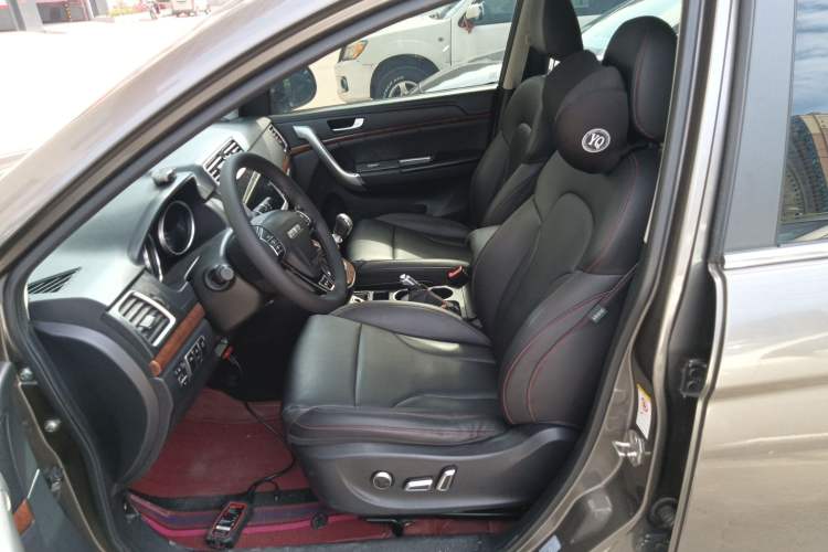 Used Haval H6 2015 Revised Version Sport Edition 1.5T Manual Transmission Two-Wheel Drive Elite Grade
