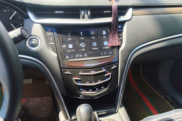 Used Cadillac XTS 2018 28T Elite Edition Audio And AC Panel