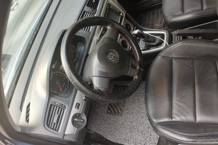 Used Volkswagen Lavida 2013 Revised Version 1.4 TSI DSG Comfort Edition Steering Wheel