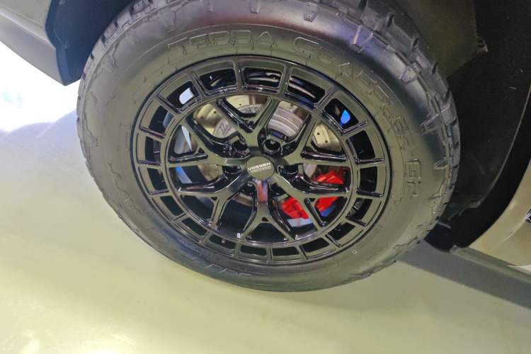 Used Formula Leopard Leopard 8 2025 Smart & Brave Flagship Edition 7 Seats