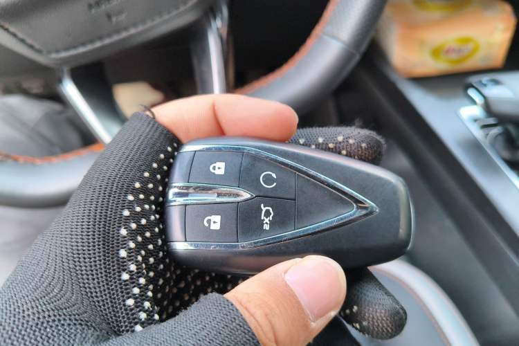 Used CHANGAN UNI-V 2023 1.5T Prestige Model
