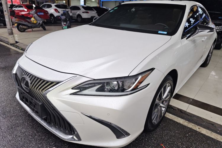 Used Lexus ES 2020 260 Excellence Edition