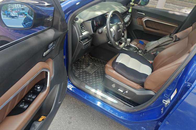 Used Haval H6 2017 Red-Label 1.5T Automatic Two-Wheel Drive Smart Edition Driver Seat