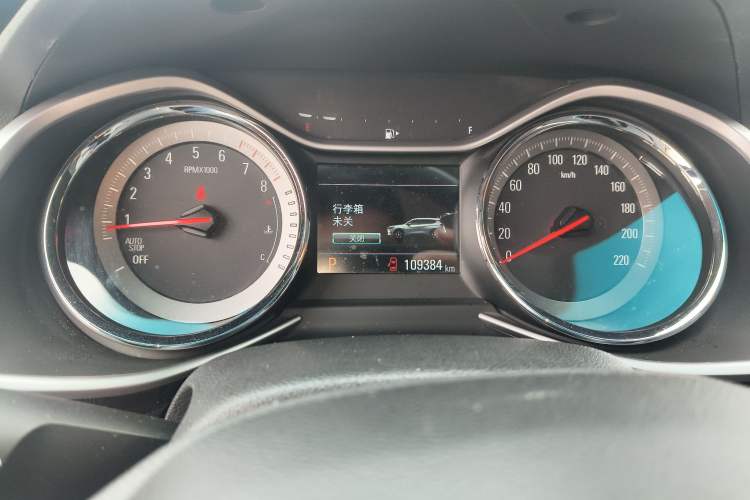 Used Chevrolet Orlando 2019 Redline 530T Automatic Enjoyment Version (5+2 Seating) China VI
