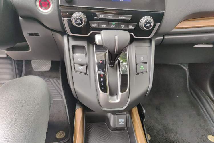 Used Honda CR-V 2019 Brilliant Edition Plus 240TURBO CVT Two-Wheel Drive Fashion Version China VI Emission Standard Gear Lever