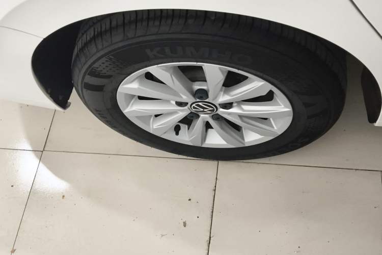 Used Volkswagen Bora 2021 1.5L Automatic Fashionable Smart Connectivity Version Right Rear Wheel Hub