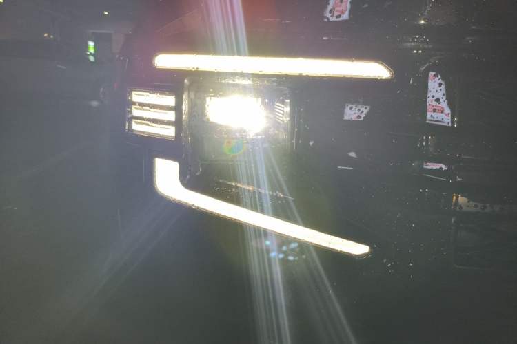 Used Deepal G318 2024 Four-Wheel-Drive Air Suspension Model
