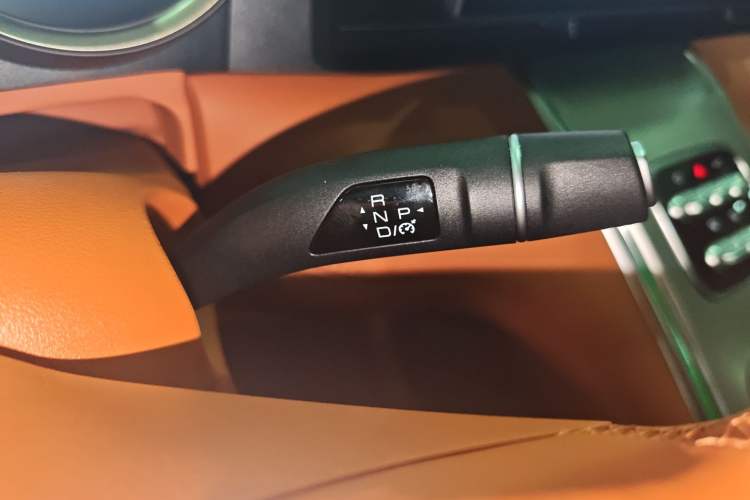 Used ORA Lightning Cat 2022 555 km Luxury Edition
