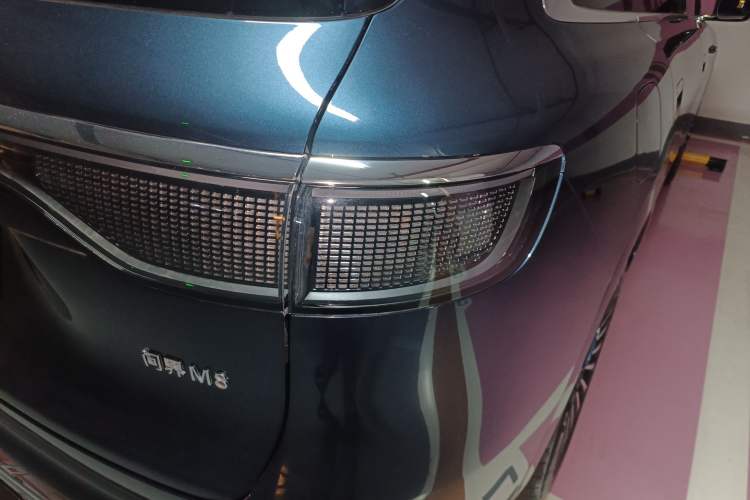 Used Hima AITO M8 2025 Extended-Range Ultra Version 53.4 kWh 5-Seater Edition Exterior 3