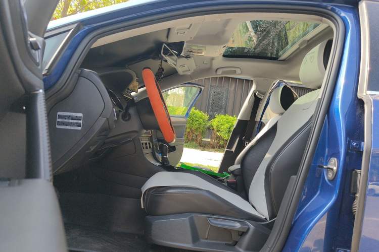 Used Volkswagen Golf 2014 1.4TSI Automatic Luxury Model
