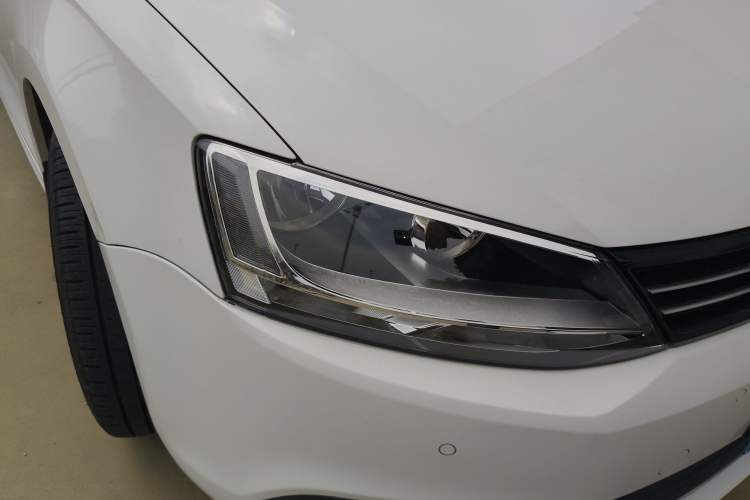 Used Volkswagen Sagitar 2014 Revised 1.4TSI Automatic Flagship Edition Right Front Headlight