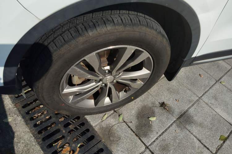 Used Geely Auto Emgrand X7 Sport 2016 1.8TD Automatic ZhiZun Version Exterior 4