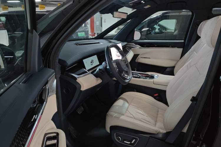 Used Zeekr 009 2024 Six-Seat Executive Version 4WD 108 kWh Left Front Seat