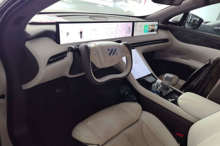 Used IM LS7 2023 100kWh Lux Rear-Drive Version