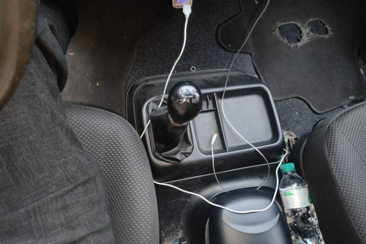 Used JAC Refine 2015 2.0L Shuttle Gasoline Long-Wheelbase Comfort Version HFC4GA3-3D
