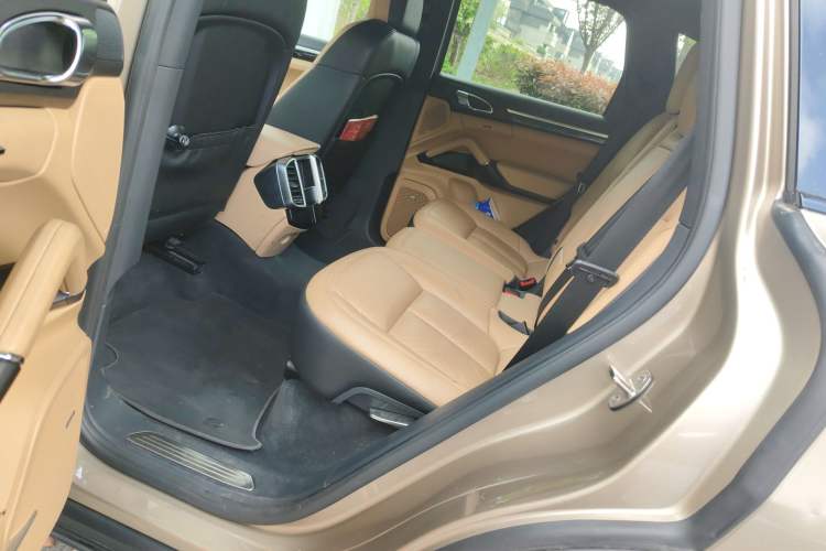 Used Porsche Cayenne 2016 Cayenne 3.0T Left Rear Seat