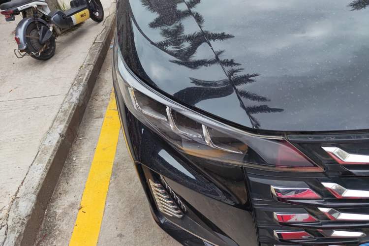 Used GAC Trumpchi M6 2023 PRO 270T DCT Luxury Edition Right Front Headlight