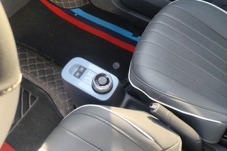 Used Geely Galaxy Panda 2024 Panda Mini 200km Endurance Bear
