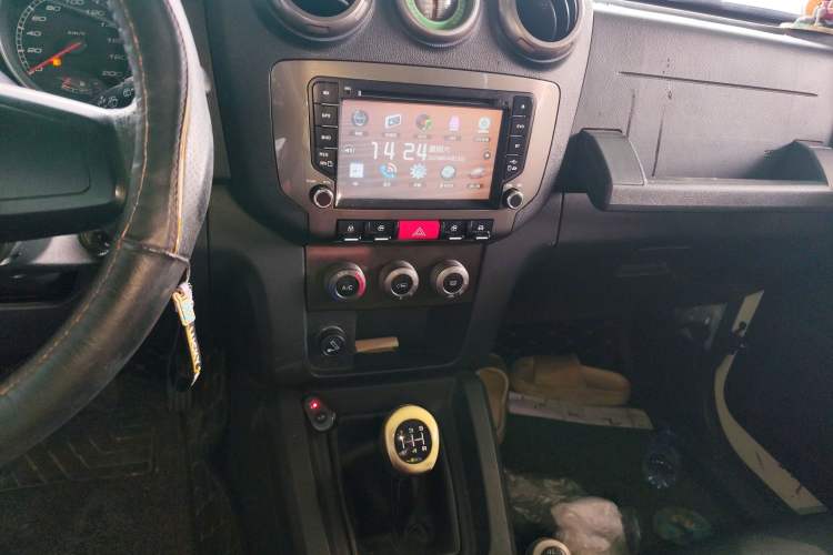 Used BAIC Off-Road BJ40 2014 2.4L Manual Cross-Country Edition
