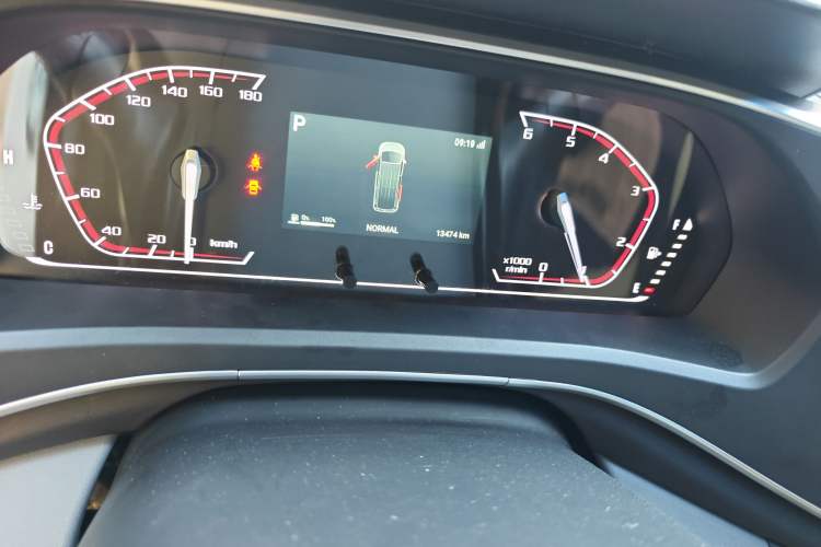 Used SAIC MAXUS Xintu V80 2025 PRO Aoyuntong 2.0T Automatic Long Wheelbase Ultra-Low Roof 6/7/8/9-Seater