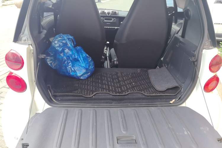 Used smart fortwo 2012 1.0 MHD Hardtop Standard Edition Trunk